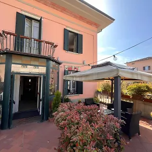 https://hotel-ludovico-ariosto.it-tuscanyhotel.com
